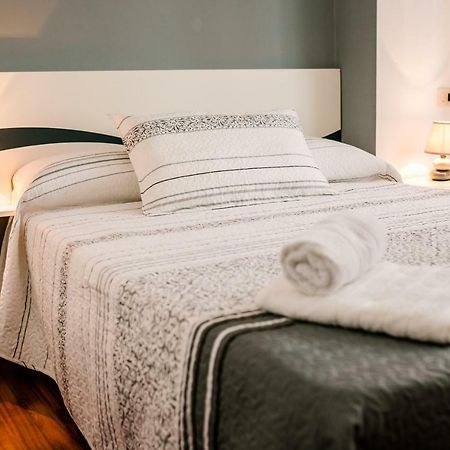 Apartamentos Enteros O Lagar Melide Εξωτερικό φωτογραφία