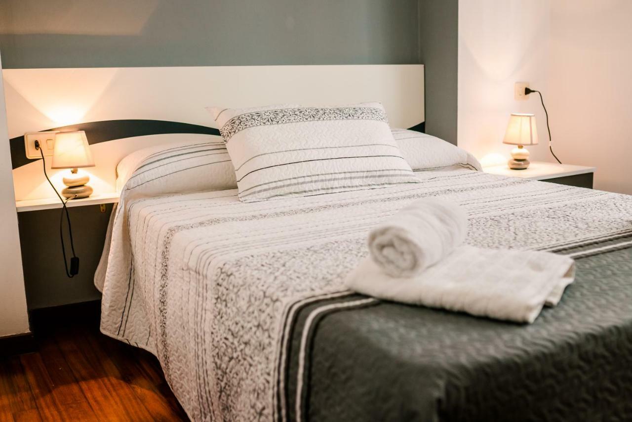 Apartamentos Enteros O Lagar Melide Εξωτερικό φωτογραφία