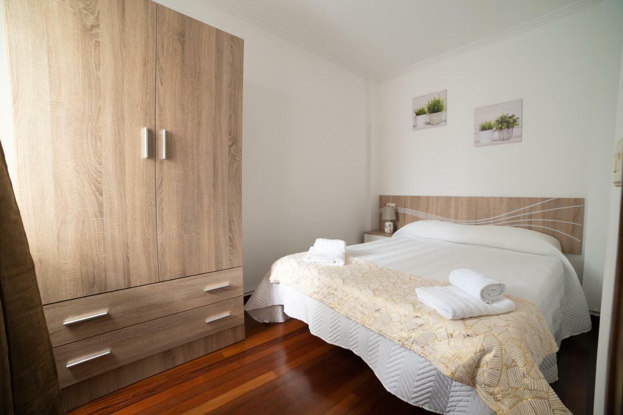 Apartamentos Enteros O Lagar Melide Εξωτερικό φωτογραφία