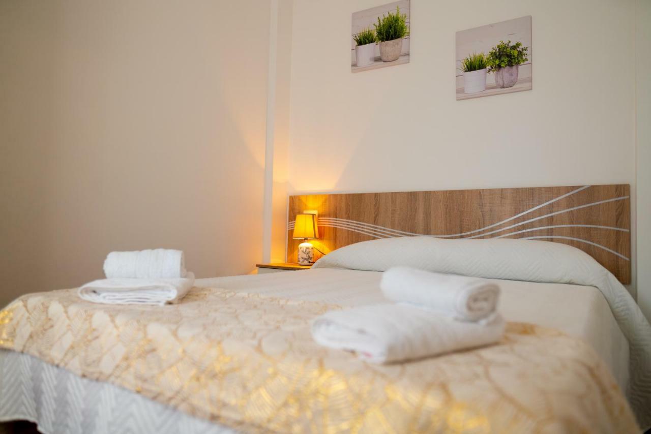 Apartamentos Enteros O Lagar Melide Εξωτερικό φωτογραφία